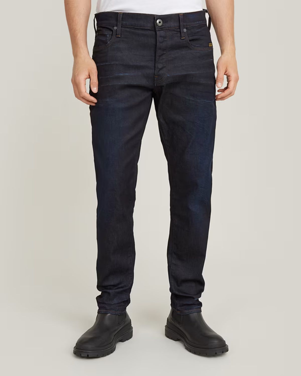 REGULAR TAPERED JEANS