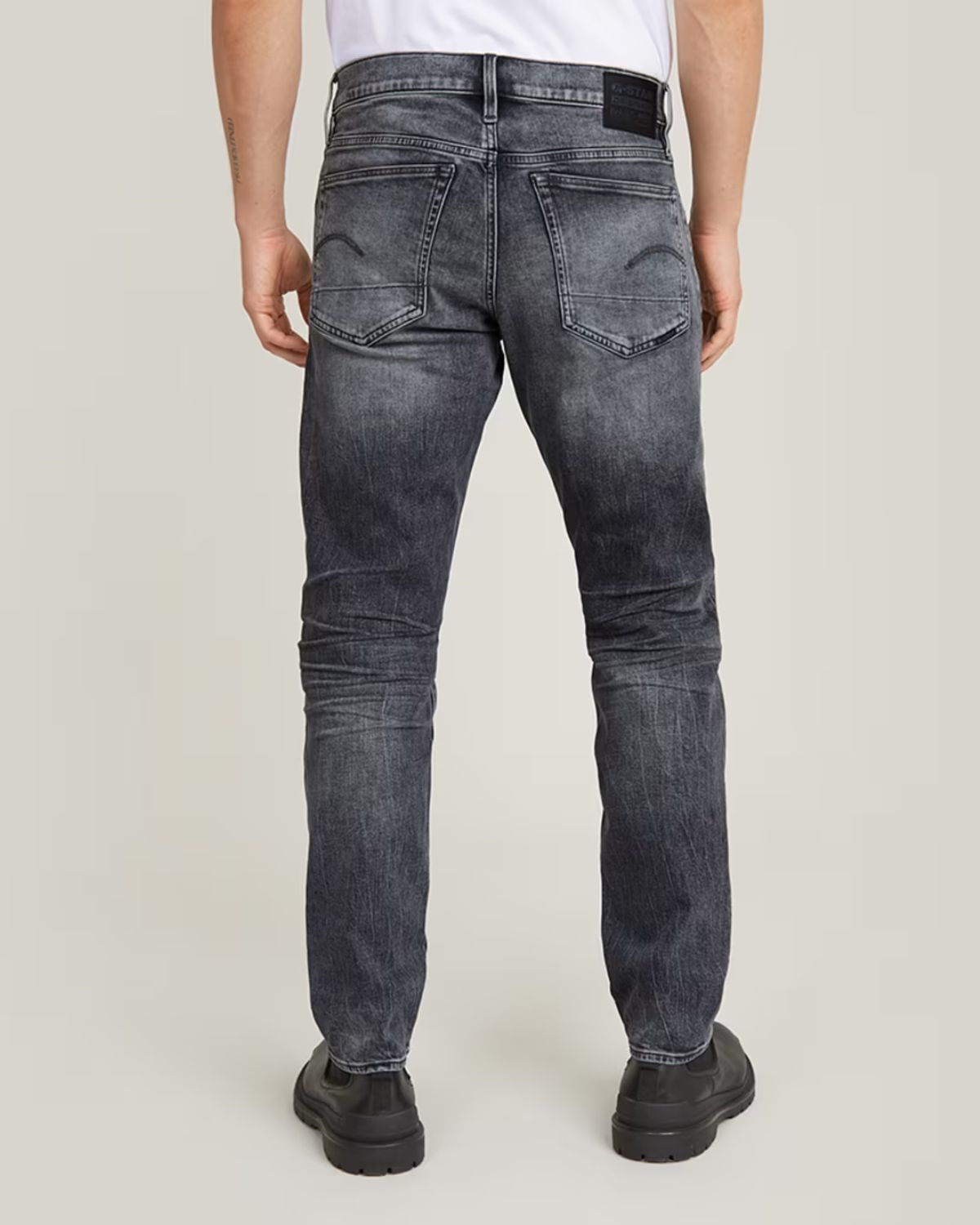 3301  REGULAR TAPERED JEANS