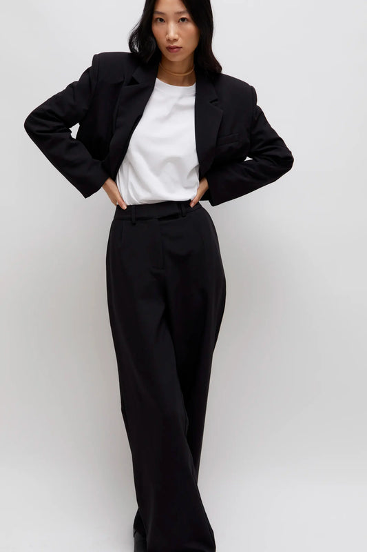 FLOWING BLACK SUIT PANTS