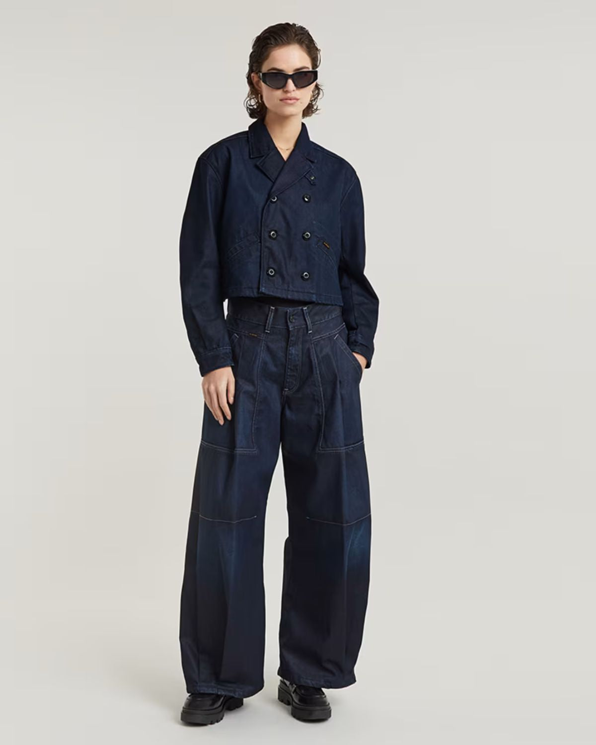 PLEATED DARK DENIM