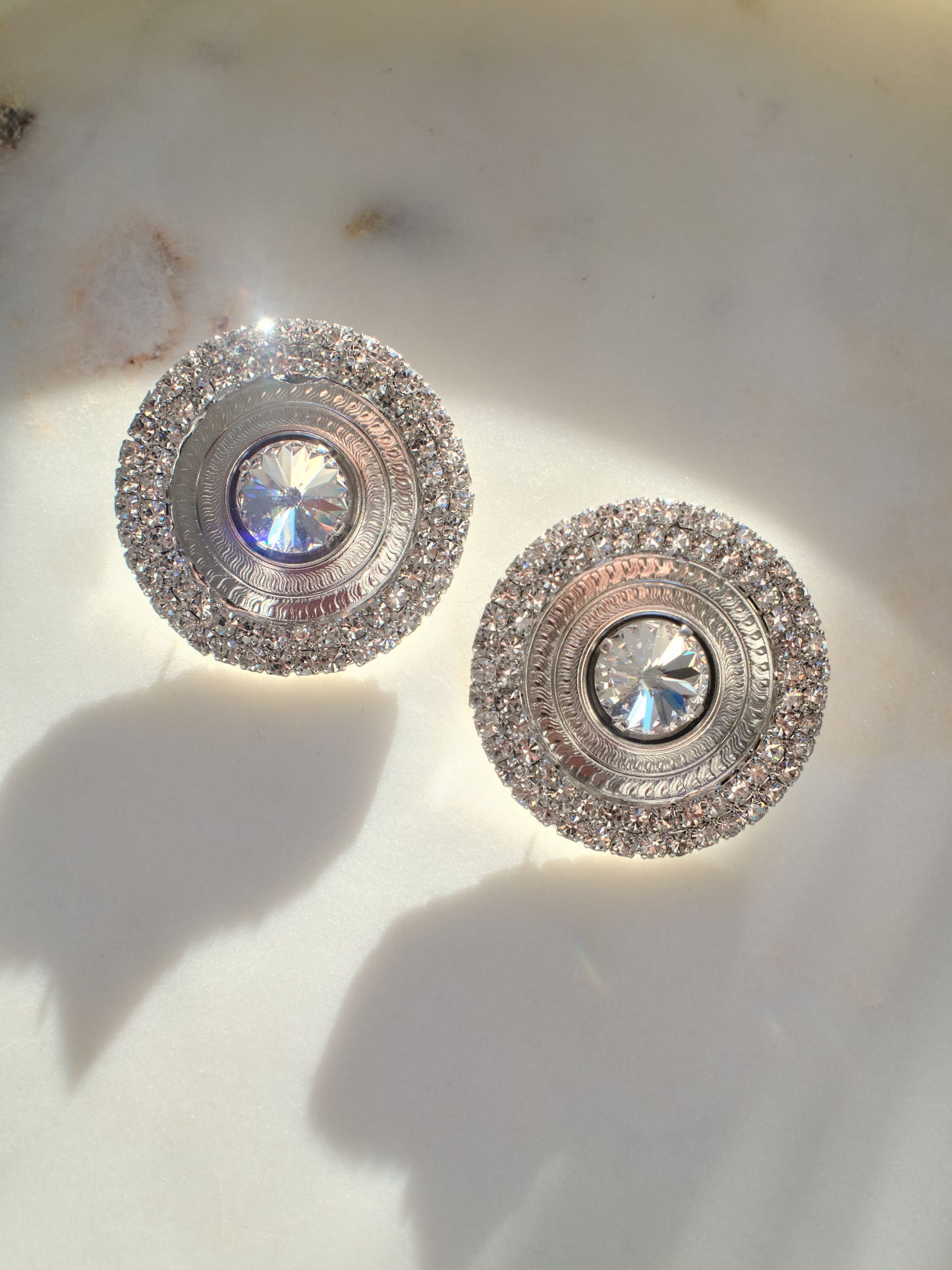 LE CERCLE ROUGE CRYSTAL EARRINGS