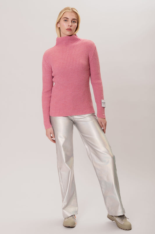 NO11 TURTLE NECK TOP PINK