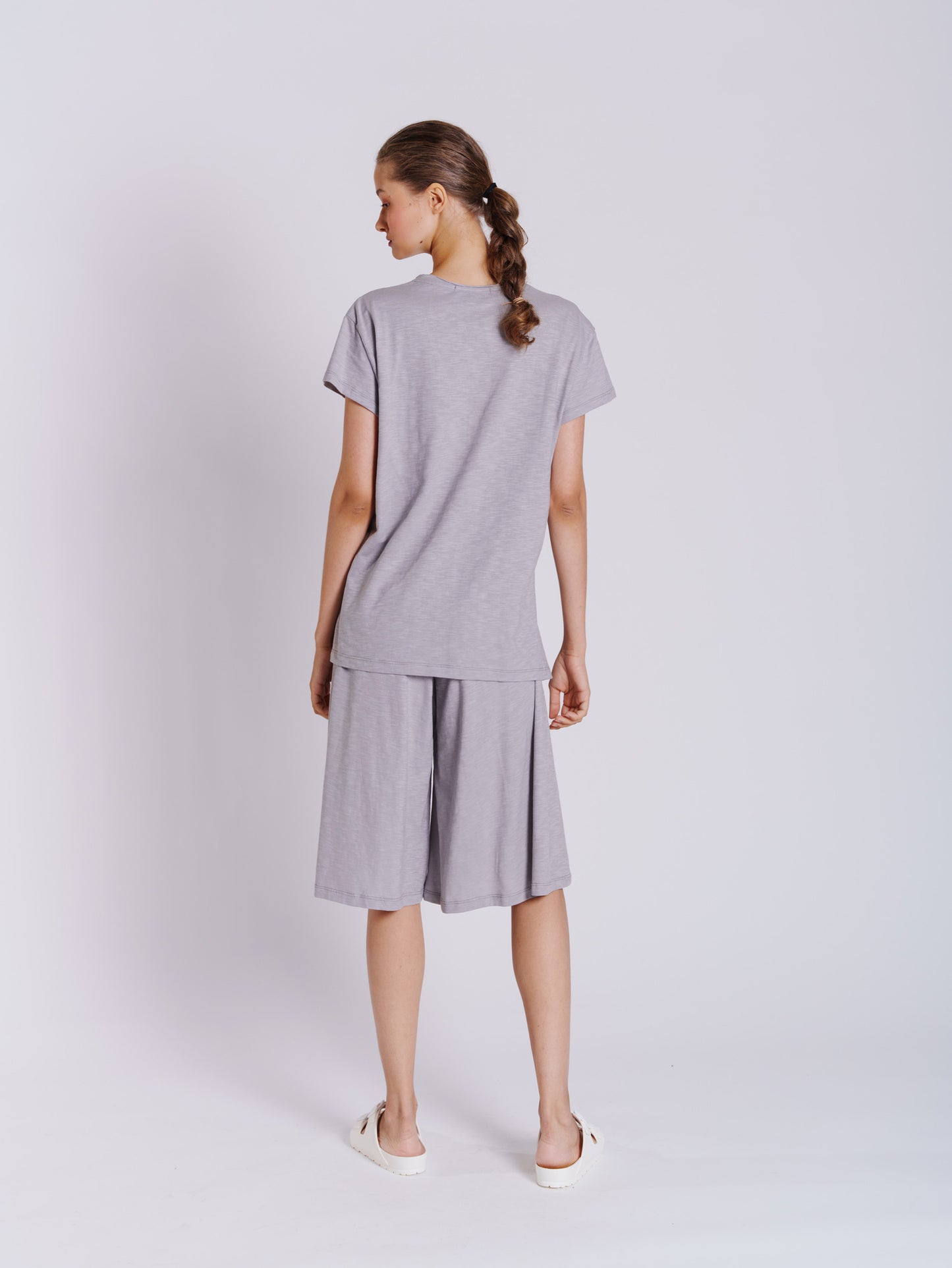 RINON V NECK GREY