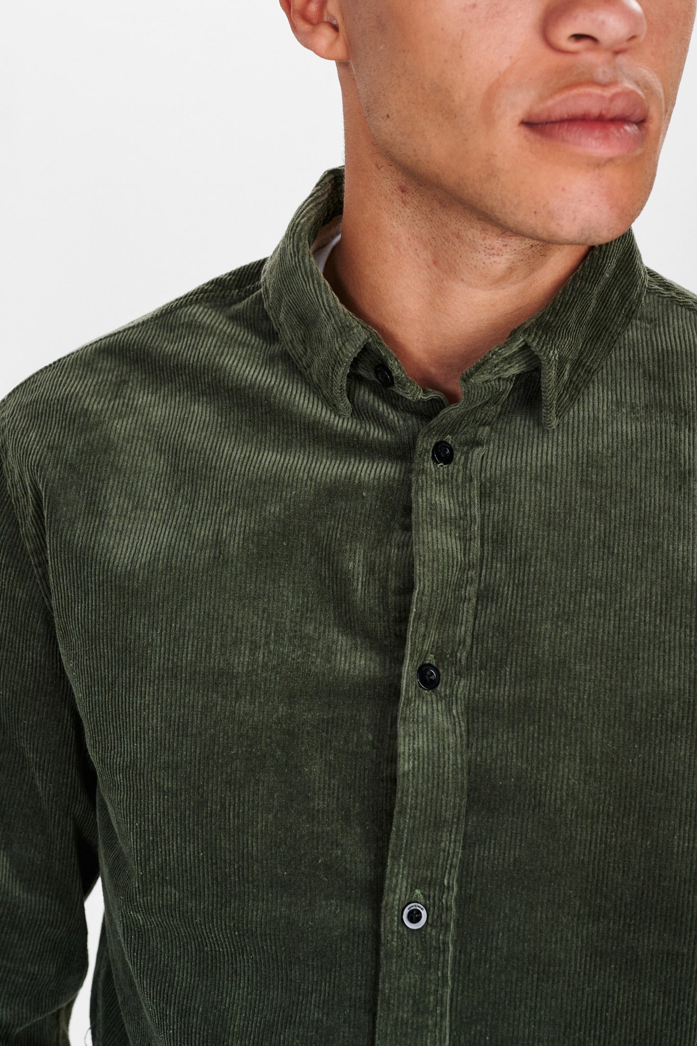900870_4084_IMAGE_MODEL_BACK AKLEIF CORDUROY SHIRT - Image 1